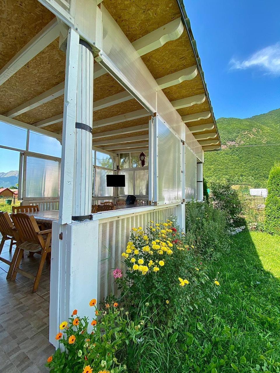 Lola Guest House Vuthaj Exteriör bild